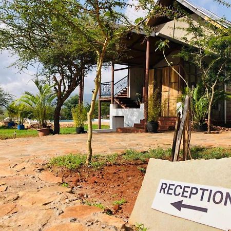 Oldonyo Orok Lodge Kajiado Exteriör bild