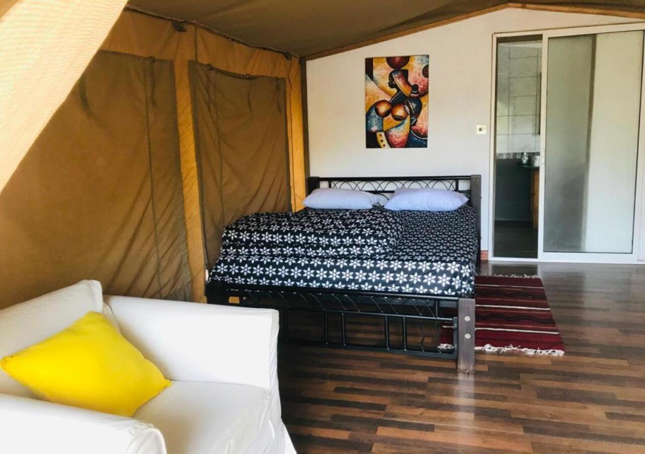 Oldonyo Orok Lodge Kajiado Exteriör bild