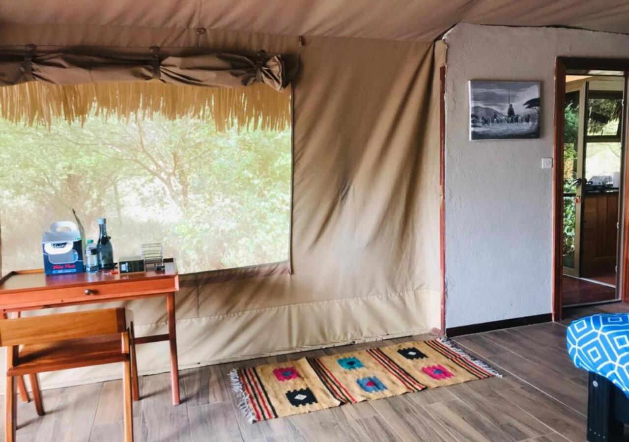 Oldonyo Orok Lodge Kajiado Exteriör bild