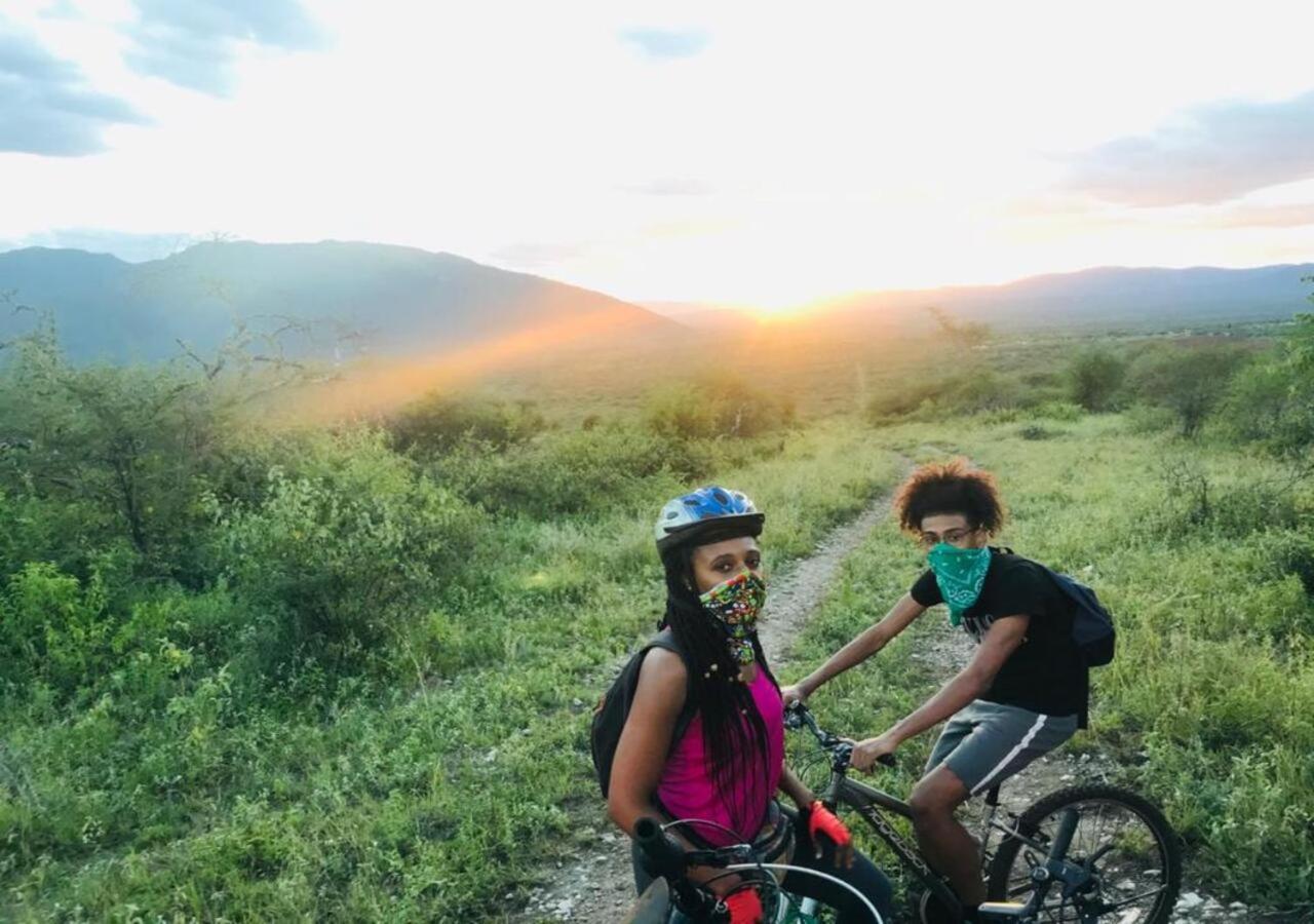Oldonyo Orok Lodge Kajiado Exteriör bild