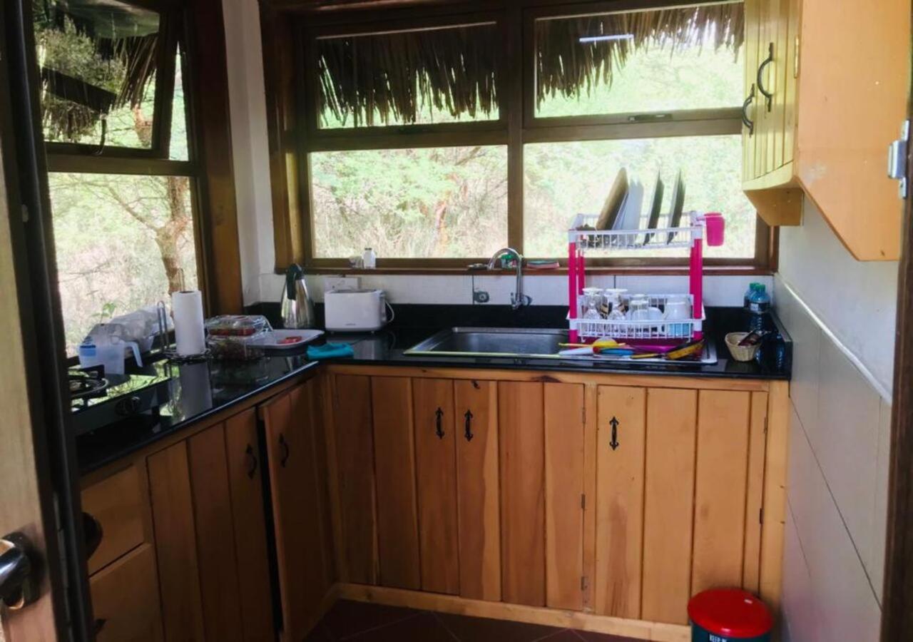 Oldonyo Orok Lodge Kajiado Exteriör bild