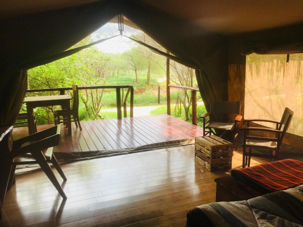 Oldonyo Orok Lodge Kajiado Exteriör bild