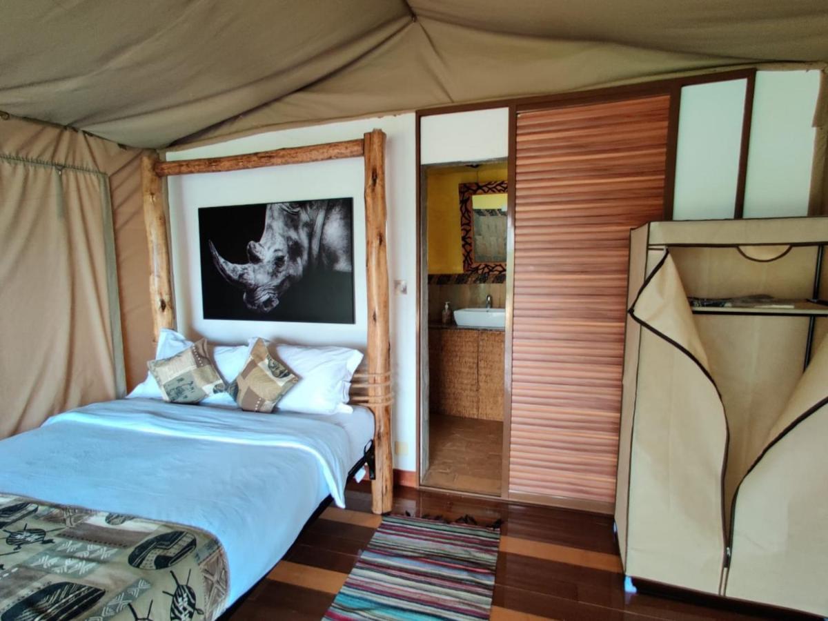 Oldonyo Orok Lodge Kajiado Exteriör bild