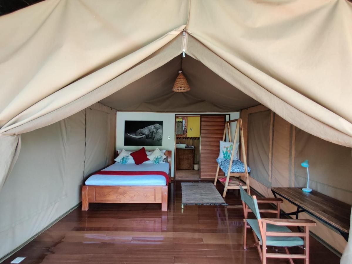 Oldonyo Orok Lodge Kajiado Exteriör bild