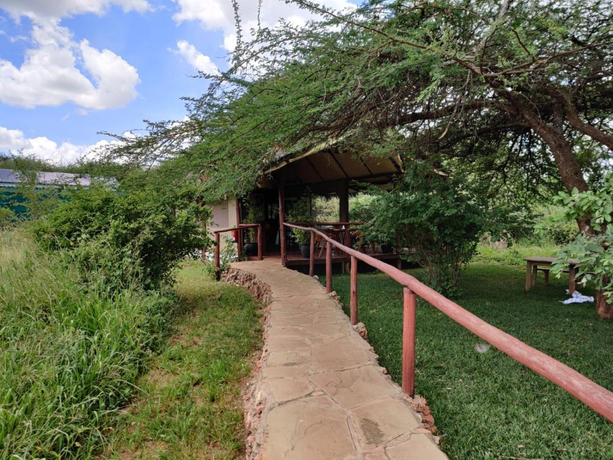 Oldonyo Orok Lodge Kajiado Exteriör bild
