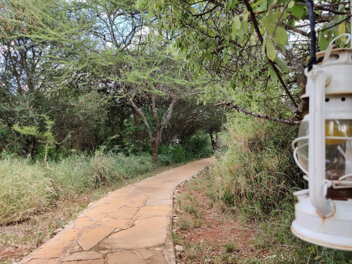 Oldonyo Orok Lodge Kajiado Exteriör bild