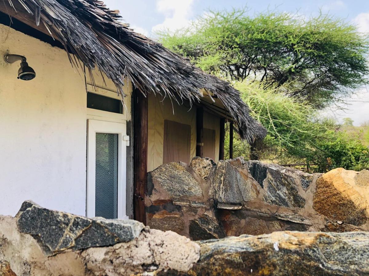 Oldonyo Orok Lodge Kajiado Exteriör bild