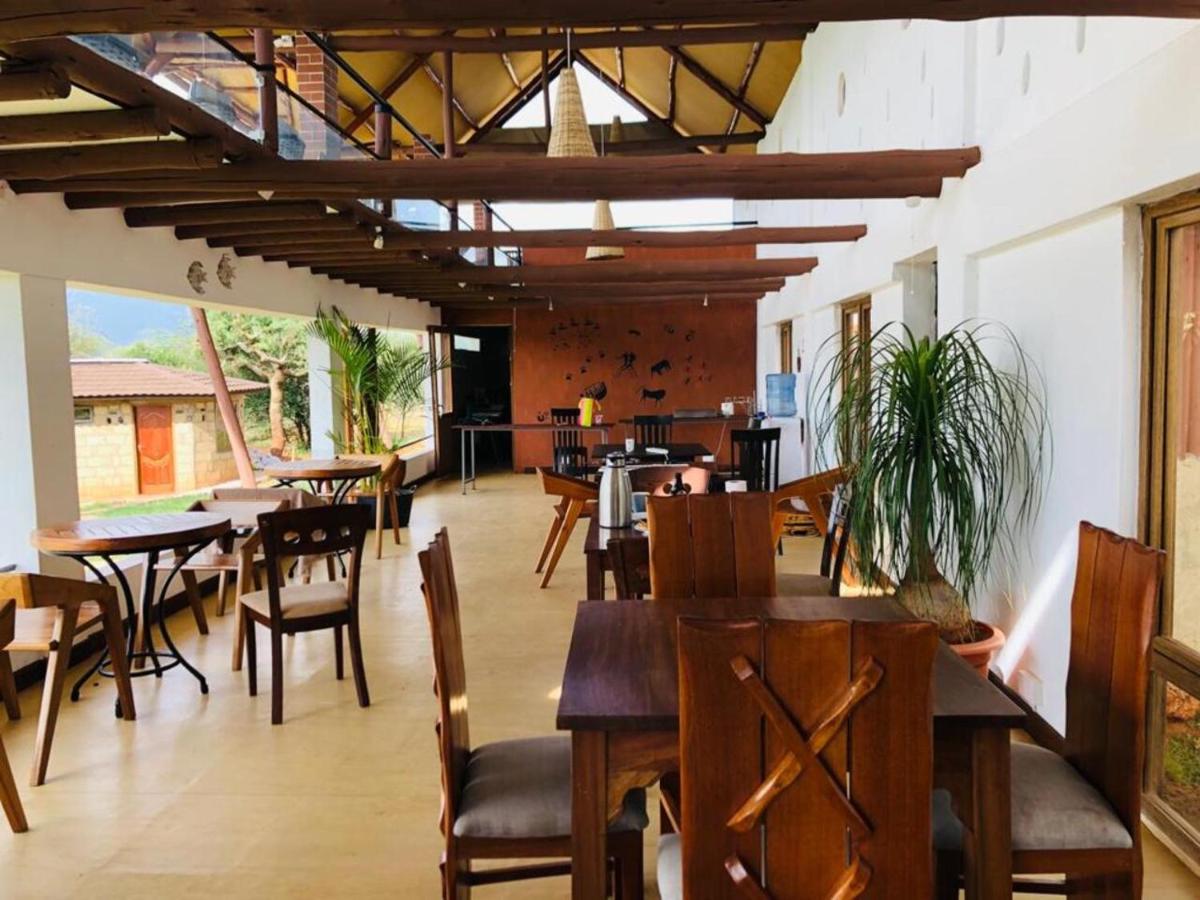 Oldonyo Orok Lodge Kajiado Exteriör bild